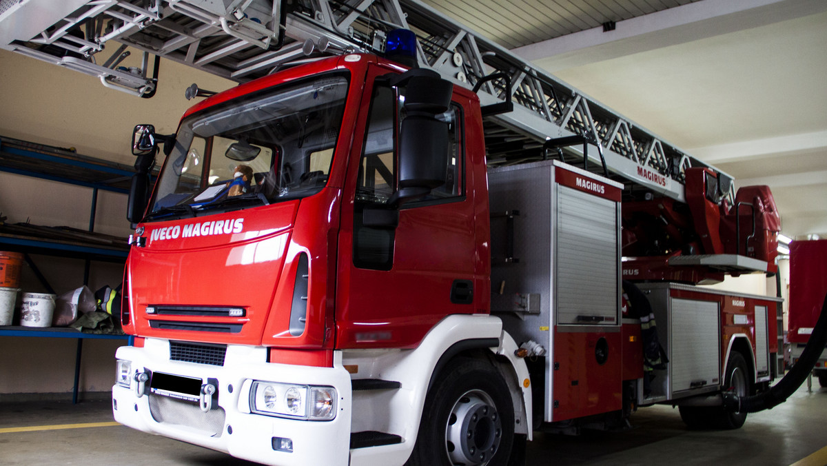 Jedna osoba zginęła, a dwie osoby zostały poszkodowane w wyniku pożaru, do jakiego doszło wczoraj wieczorem w Gliszczu w gminie Sicienko.