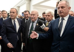 Schetyna: Za debaty PE o Polsce odpowiada Jarosław Kaczyński