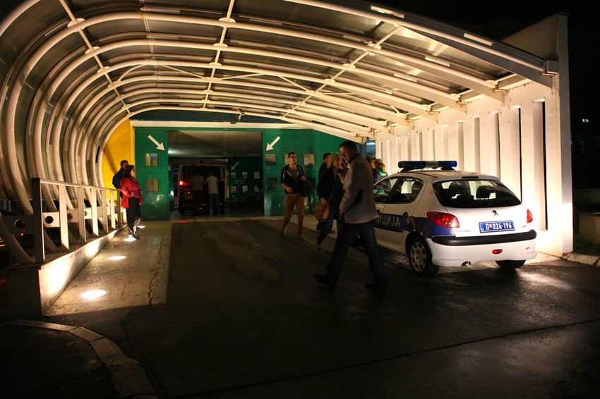 Iz Urgentnog centra su nam potvrdili da je Rajović zbrinut u tom zdravstvenom centru.