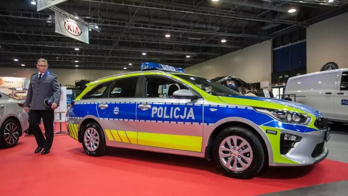 Czy tak będzie wyglądało oznakowanie nowych radiowozów policyjnych wprowadzanych od 2022 r.?
