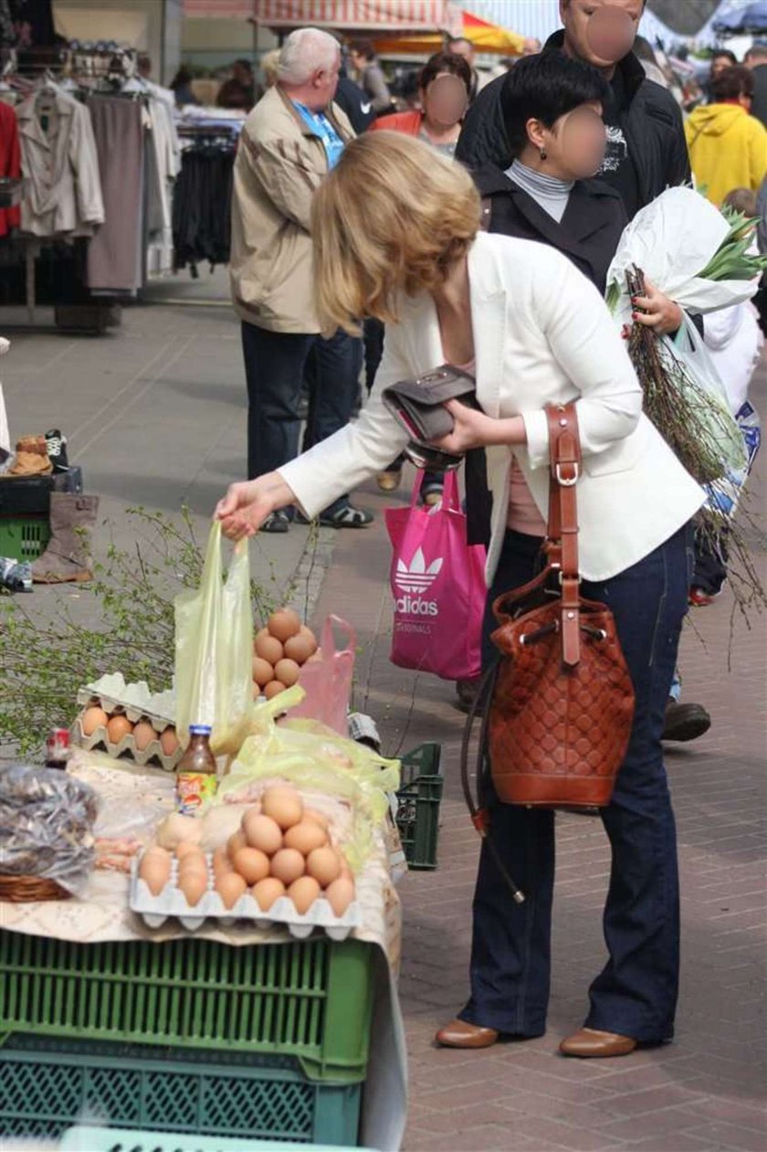 Tuskowie i Kaczyńscy kupują na jednym bazarku