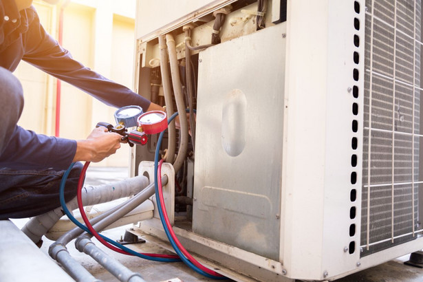 Jaką stawką ryczałtu opodatkowane są usługi związane z montażem instalacji wentylacyjnych i klimatyzacyjnych?