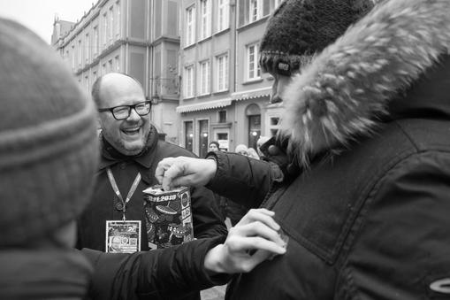 Prezydent Paweł Adamowicz podczas 27. Finału WOŚP, Gdańsk, 13 stycznia 2019 r.