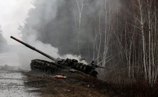 Putin nie wie, jak bardzo zmieniła się sztuka wojenna. Ma obsesję na punkcie czołgów