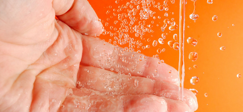 Eksperci: Polacy bywają na bakier z higieną, choć zaczęli dbać o czystość rąk