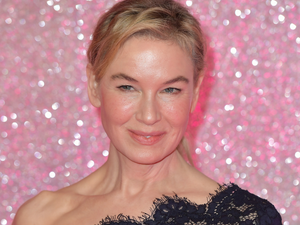Renée Zellweger pucérruhája valami álomszép, hatalmas feltűnést keltett a vörös szőnyegen, és nem véletlenül