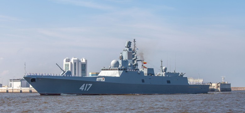 "Manifestacja siły". Najnowocześniejsza rosyjska jednostka pokazała się u wybrzeży Wielkiej Brytanii