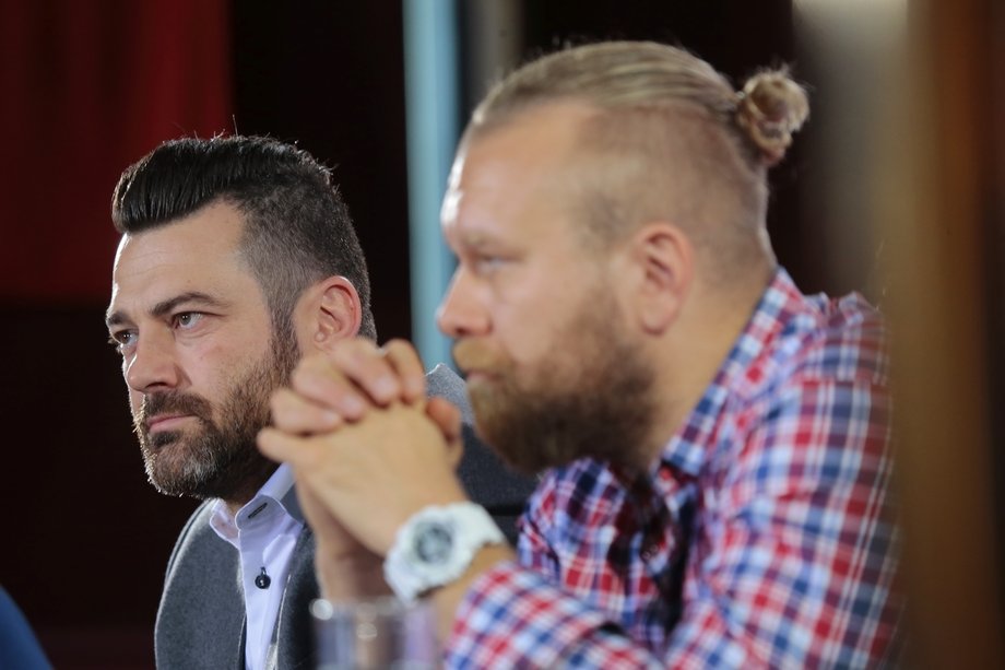  Martin Lewandowski i Maciej Kawulski  na jednej z konferencji przed galą KSW