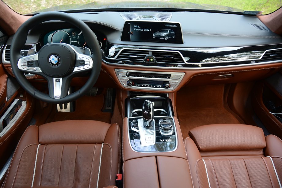 BMW M760Li xDrive