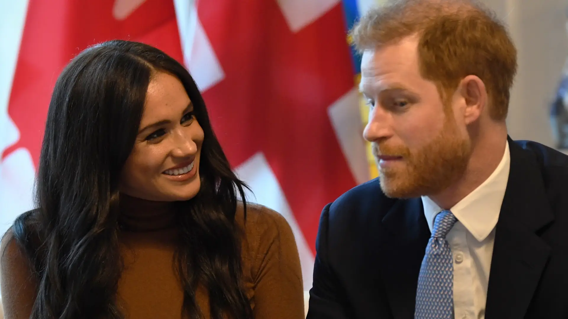 Meghan Markle i książę Harry stracą miliony po odejściu z dworu królewskiego