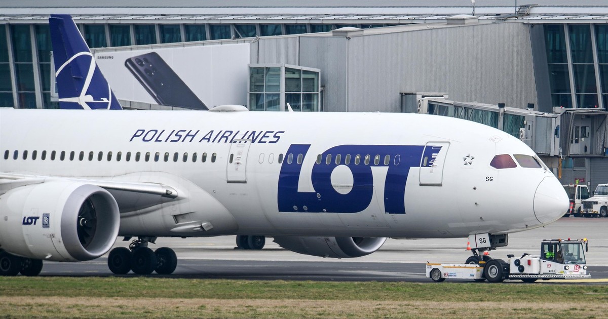 Tragedia na pokładzie samolotu LOT. Dreamliner zawrócono