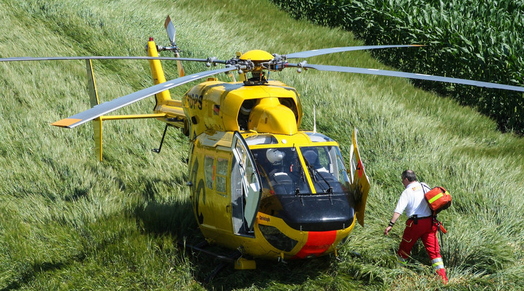 Mentőhelikoptert is érkezett a férfihoz, aki kerékcsere közben lett rosszul/ Illusztráció: Pixabay