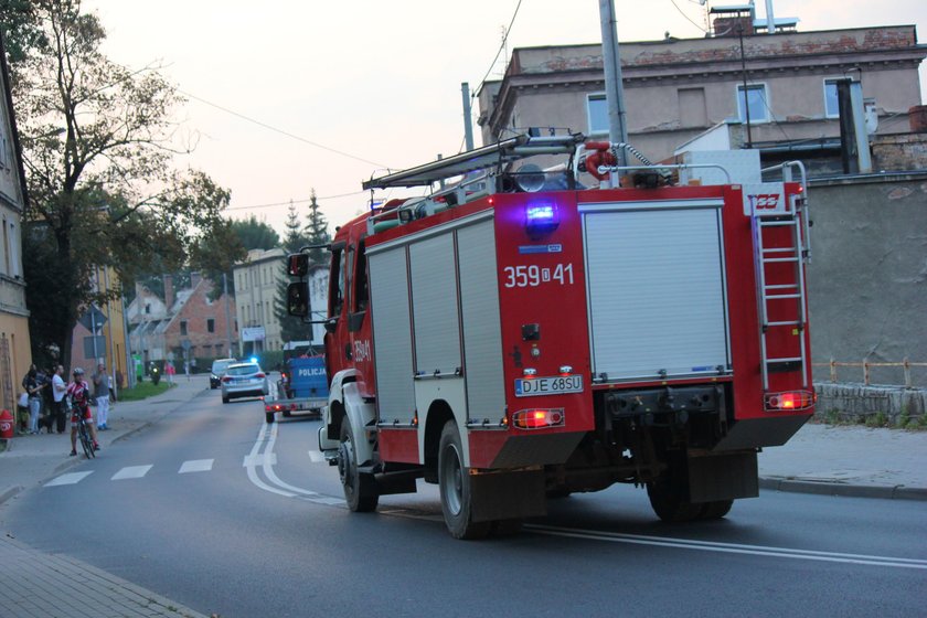 Nikomu nic się nie stało. Jedynie prowodyr trafił do szpitala ze zranioną ręką