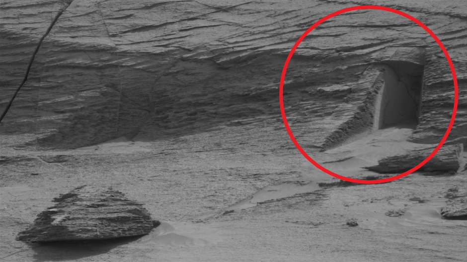 Zdjęcie wykonane przez kamerę masztową (Mastcam) na pokładzie łazika marsjańskiego Curiosity NASA (Źródło: NASA/JPL-Caltech/MSSS)