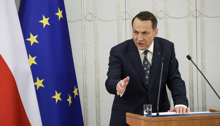 Sikorski wytoczył ciężkie działa. To PiS utrudniło Ukrainie akcesję do UE"