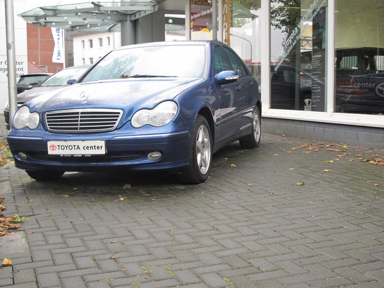 Czy warto jechać po auto do Niemiec? Może w Polsce jest taniej