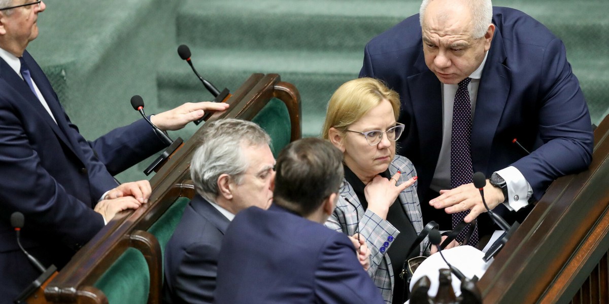 Rząd we wtorek ma zając się przepisami, które umożliwią budowę sześciu elektrowni w Polsce.