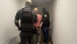 gang zajmujący się handlem ludźmi rozbity. dwie osoby aresztowane, 12