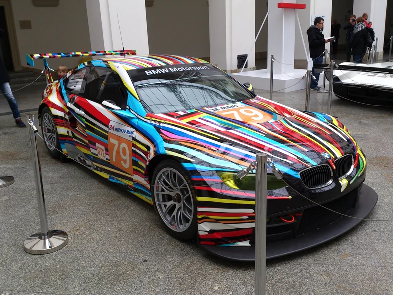 BMW Art Car Collection #17 BMW M3 GT2 Jeff Koons 2010 r.