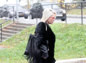 ONA JE NAJNIŽA PEVAČICA NA ESTRADI: Čak je i Mina Kostić viša od nje