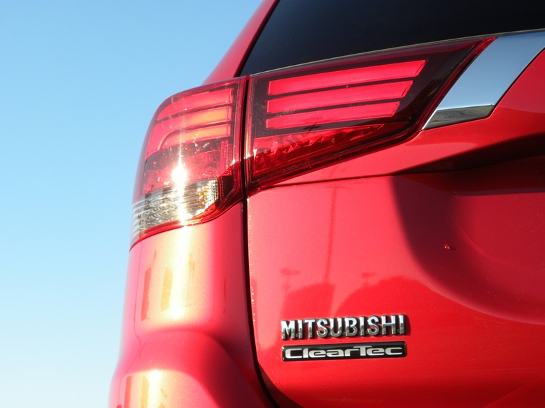 Mitsubishi Outlander FL 2.0 CVT 4WD Intense Plus