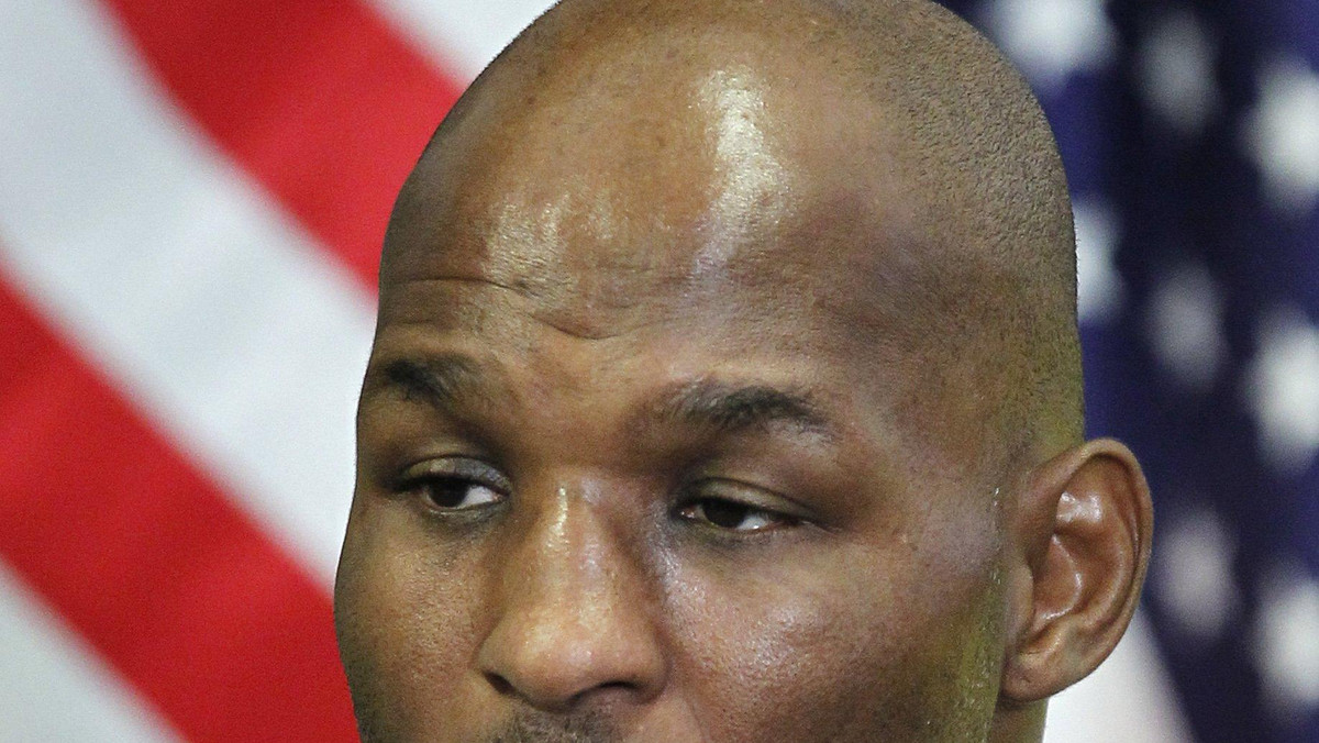 Jeden z najlepszych i najbardziej "długowiecznych" pięściarzy w historii boksu, Bernard Hopkins (51-5-1, 32 KO), opowiada o treningach przed grudniową walką z uznawanym za najlepszego pięściarza kategorii półciężkiej Jeanem Pascalem (26-1, 16 KO).