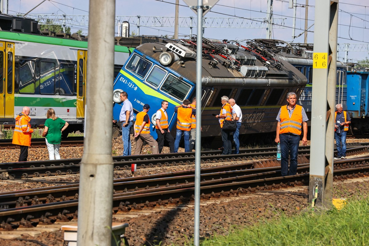 Miejsce zderzenia dwóch pociągów na linii kolejowej Warszawa-Łódź w Skierniewicach