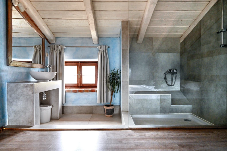 Kompleks kuća sa osam soba namenjen je za čak 20 ljudi, dolaze im uglavnom grupe koje su najčešće prijatelji ili šira porodica