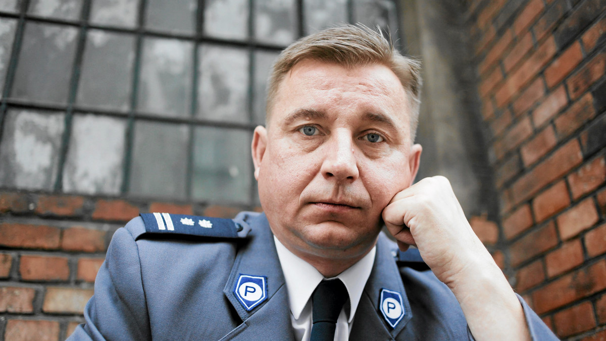 Komendant krakowskiej policji Wadim Dyba podał się do dymisji, a jego rezygnacja została przyjęta.