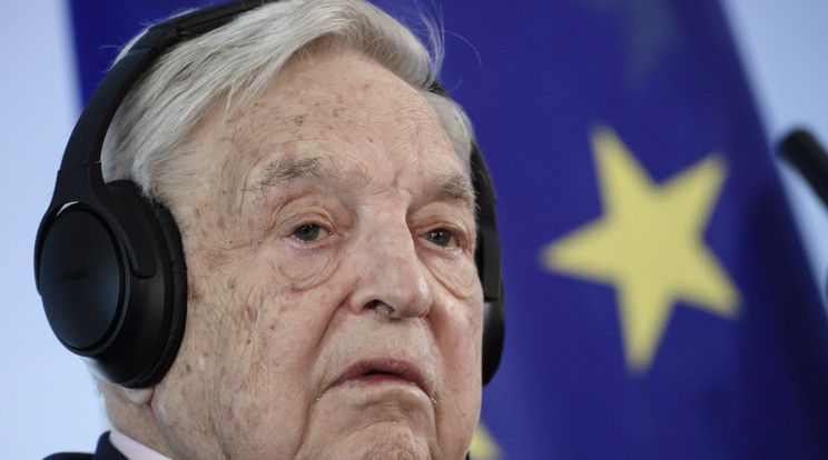 Soros György magyar származású amerikai üzletember arra biztatta az Európai Uniót, ne hátráljanak meg a magyar és a lengyel vétó elől / Fotó: MTI/EPA/Clemens Bilan