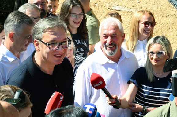 "Uzmite gradsku vodu, bunare zadržite"! Vučić: "Osiguraćete budućnost sebi i svojoj deci, to je ulaganje u budućnost