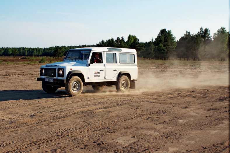 Mercedes G 350 kontra Land Rover Defender i Honker 2000: czy prawdziwe terenówki są na wymarciu?