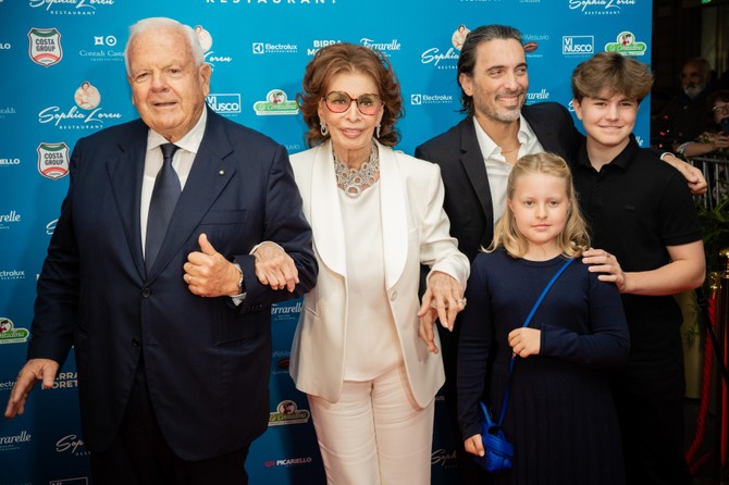 Sofija Loren sa svojim naslednicima