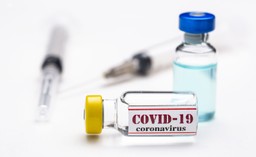 Prof. Gut: Szczepienia nauczycieli są niezwykle ważne, bo uczniowie nie będą szczepieni