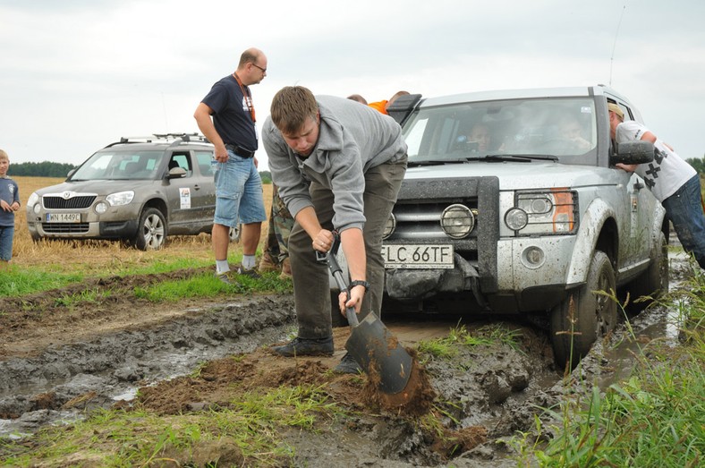 4x4 Family Adventure: baza pod namiotami