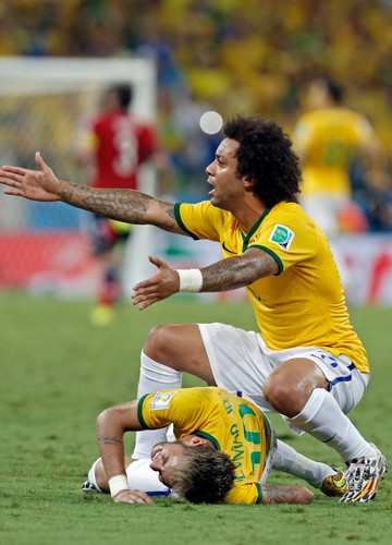 Neymar nie zagra już na mundialu. Poważna kontuzja po brutalnym faulu