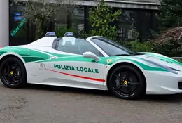 Policyjne Ferrari 458 Spider po mafii