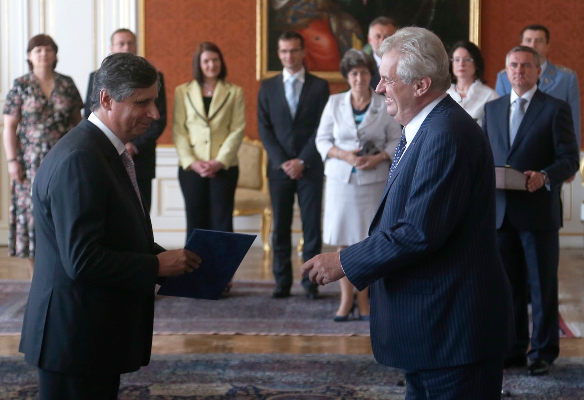 Czeski minister finansów Jan Fischer i prezydent Milosz Zeman