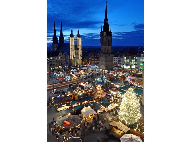 Bożonarodzeniowy kiermasz w Halle Saale w Niemczech