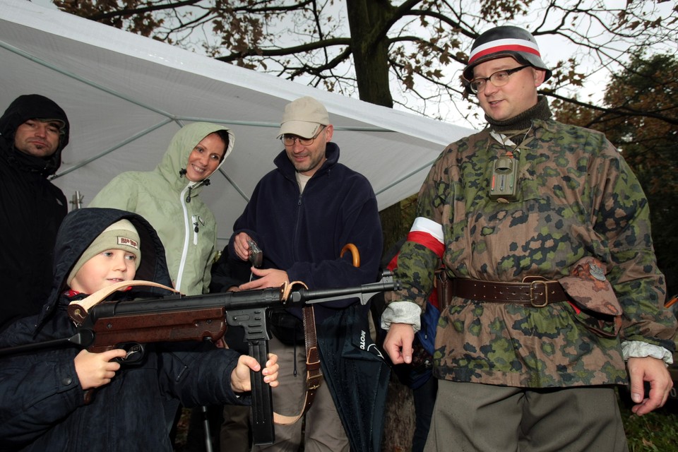 WARSZAWA PARADA HISTORYCZNO-MILITARNA