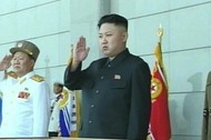 Kim Dzong Un salutuje Korea Północna