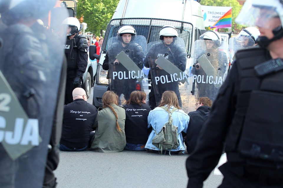 GDAŃSK I TRÓJMIEJSKI MARSZ RÓWNOŚCI NARODOWCY (blokada marszu)