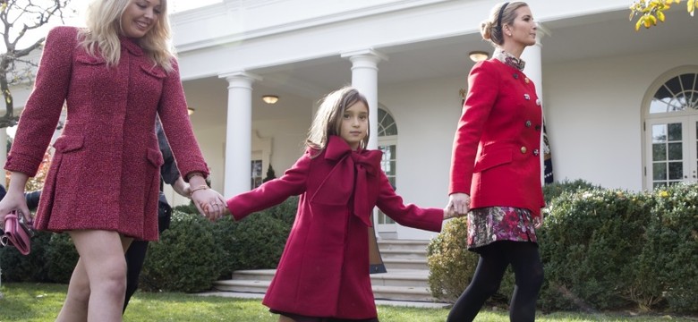 Było na co popatrzeć: Tiffany Trump zapomniała spódnicy na obchodach Święta Dziękczynienia. FOTO