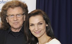 Olga Bończyk: Wciąż rozmawiam ze Zbyszkiem, przecież nasze życie nie kończy się na Ziemi