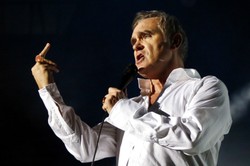 Morrissey w ogniu krytyki: "Nieświeże odchody wyobraźni". Kiepsko to znosi