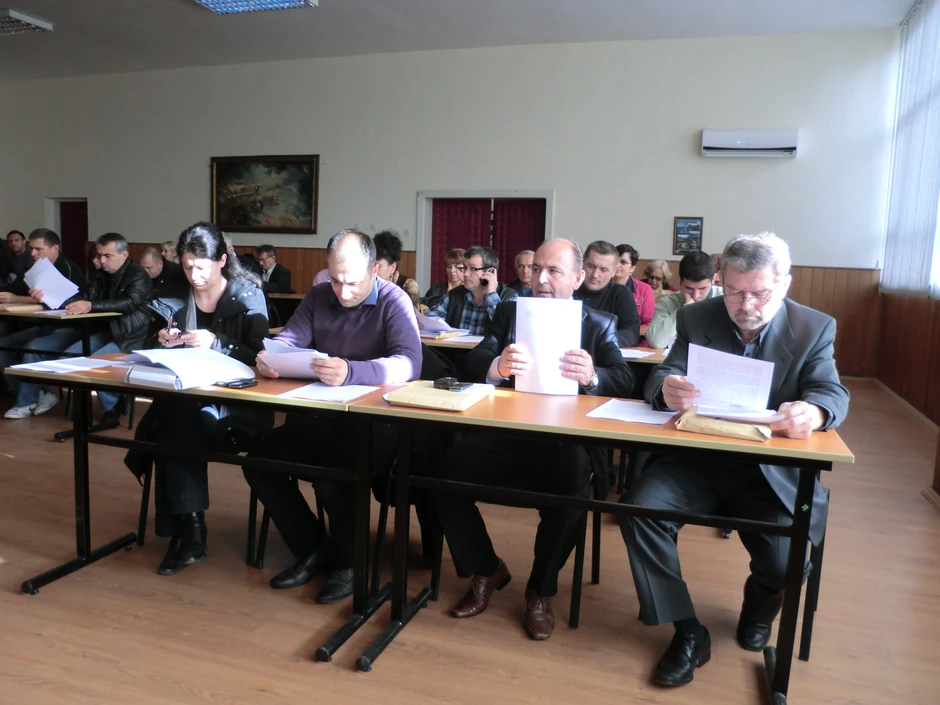 Odluka za podsmeh: Odbornici Skupštine opštine Ljubovija na delu