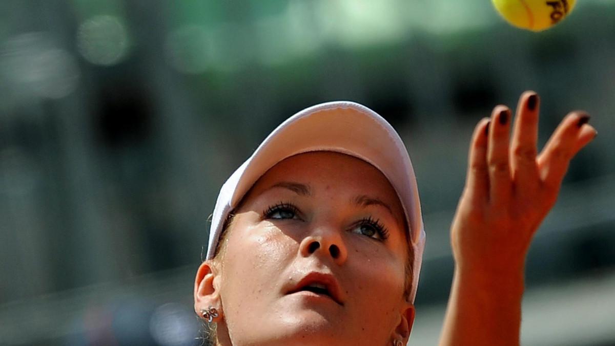 Agnieszka Radwańska przegrała z Petrą Cetkovską 4:6, 6:4, 1:6 w drugiej rundzie turnieju WTA na kortach ziemnych w Rzymie (z pulą nagród 2 166 400 euro).