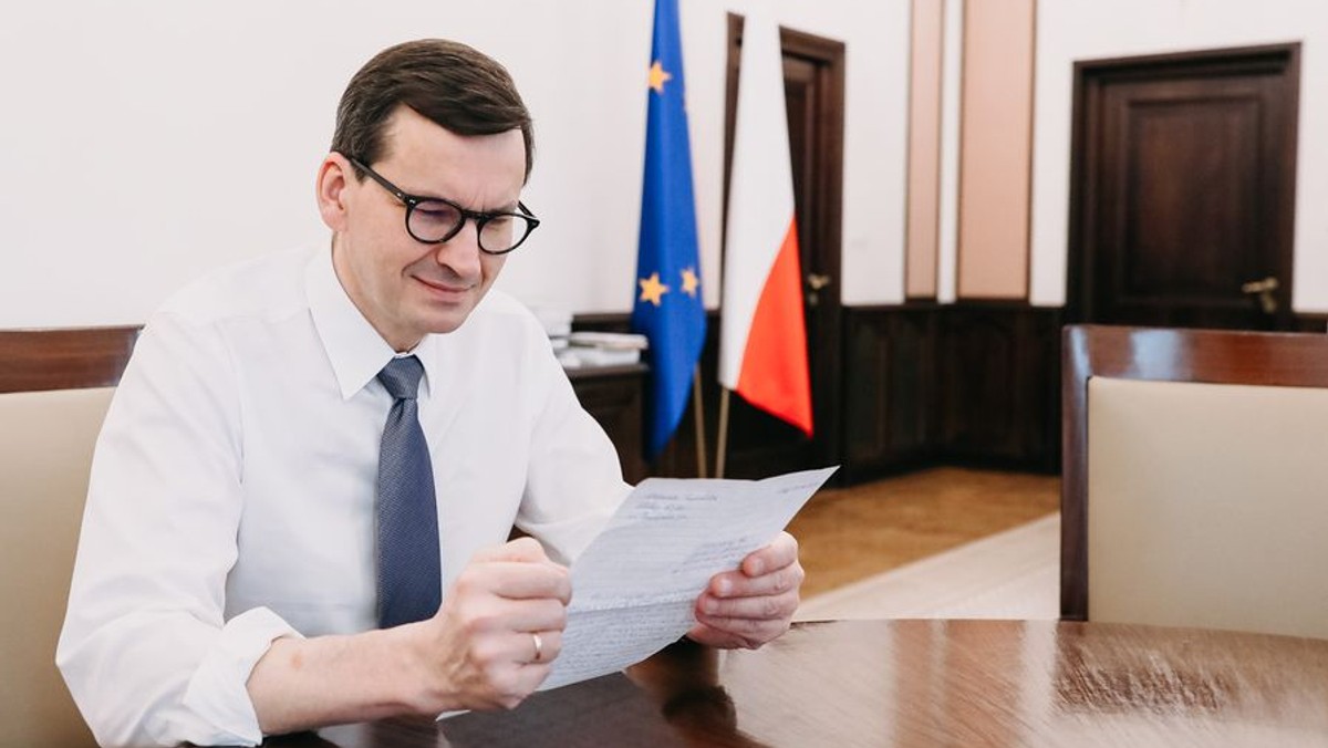 Premier Mateusz Morawiecki dostał list od stulatki. "Wzruszenie odbiera mowę" 