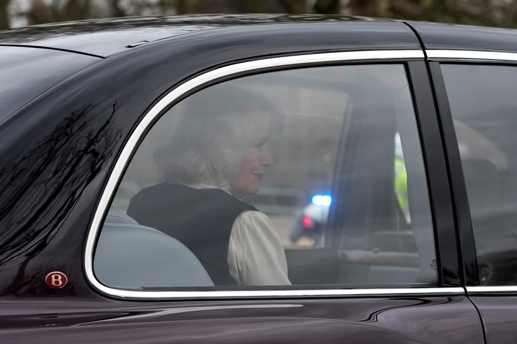 Prvé zábery Karola III. po správach o rakovine.