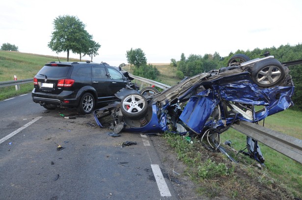 Nocna tragedia na drodze. 5 osób zginęło w wypadku w Brdowie